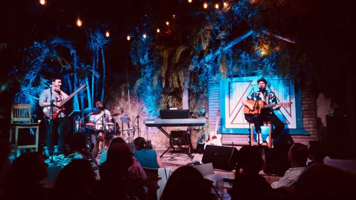 Celestino Esquerré ofrece concierto íntimo en Casa de Teatro