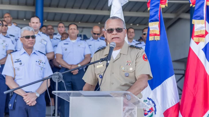 Ministro de Defensa insta a instituciones militares a trabajar unidas