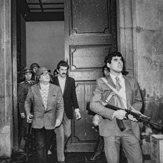 El-presidente-Allende-en-lucha-contra-los-criminales-golpistas