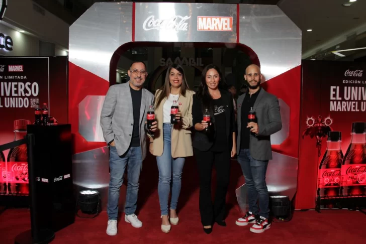 Coca-Cola lanza colección de botellas ilustradas con personajes de Marvel