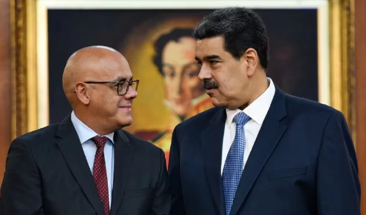 Jorge-Rodriguez-y-Nicolas-Maduro-728x428