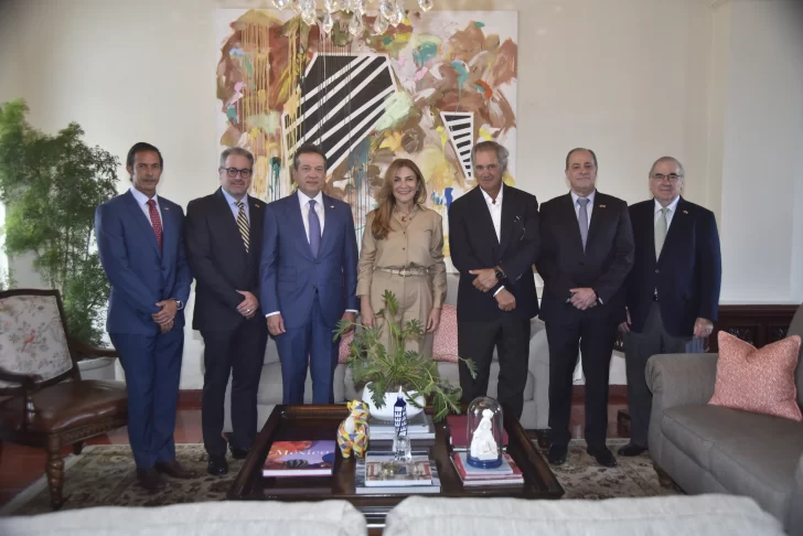 Lanzan Semana Dominicana en España