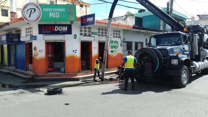 Alcaldía de la capital refuerza operativos de limpieza de filtrantes ante incidencia de las lluvias