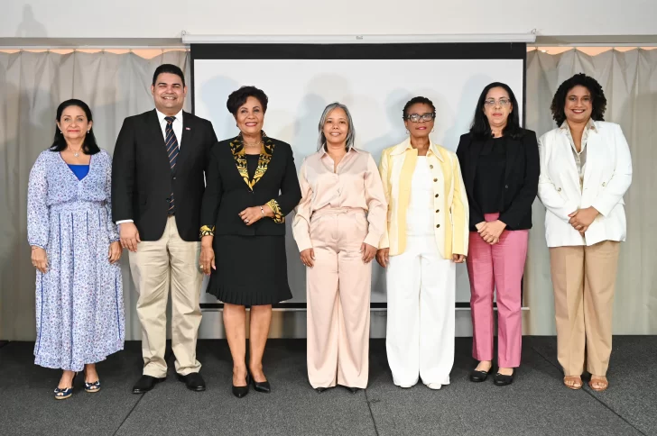 Ministerio de la Mujer auspicia seminario sobre salud mental y cuidados