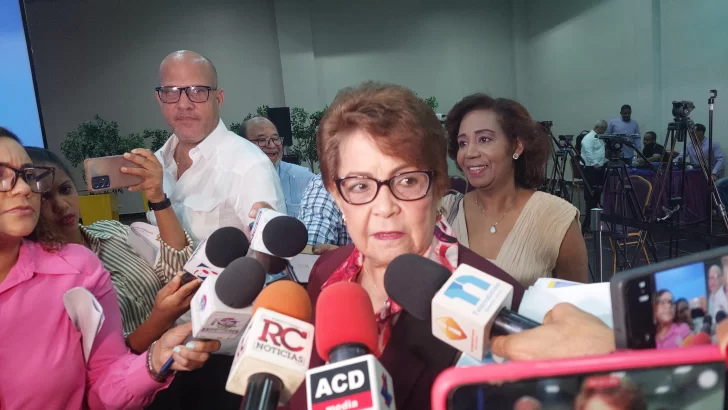 Alejandrina Germán expresa desacuerdo por unificación del Minerd y el Mescyt