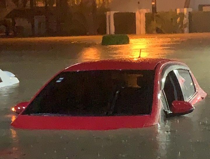 Aguaceros con tormentas eléctricas y ráfagas de viento se esperan para este viernes