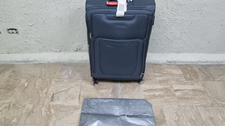 Decomisan más de dos kilogramos de cocaína en aeropuerto de Punta Cana