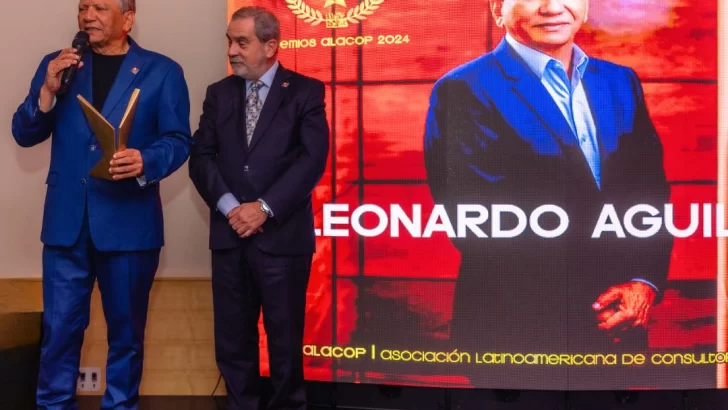 Leonardo Aguilera es reconocido por sus treinta años en el marketing y la consultoría política