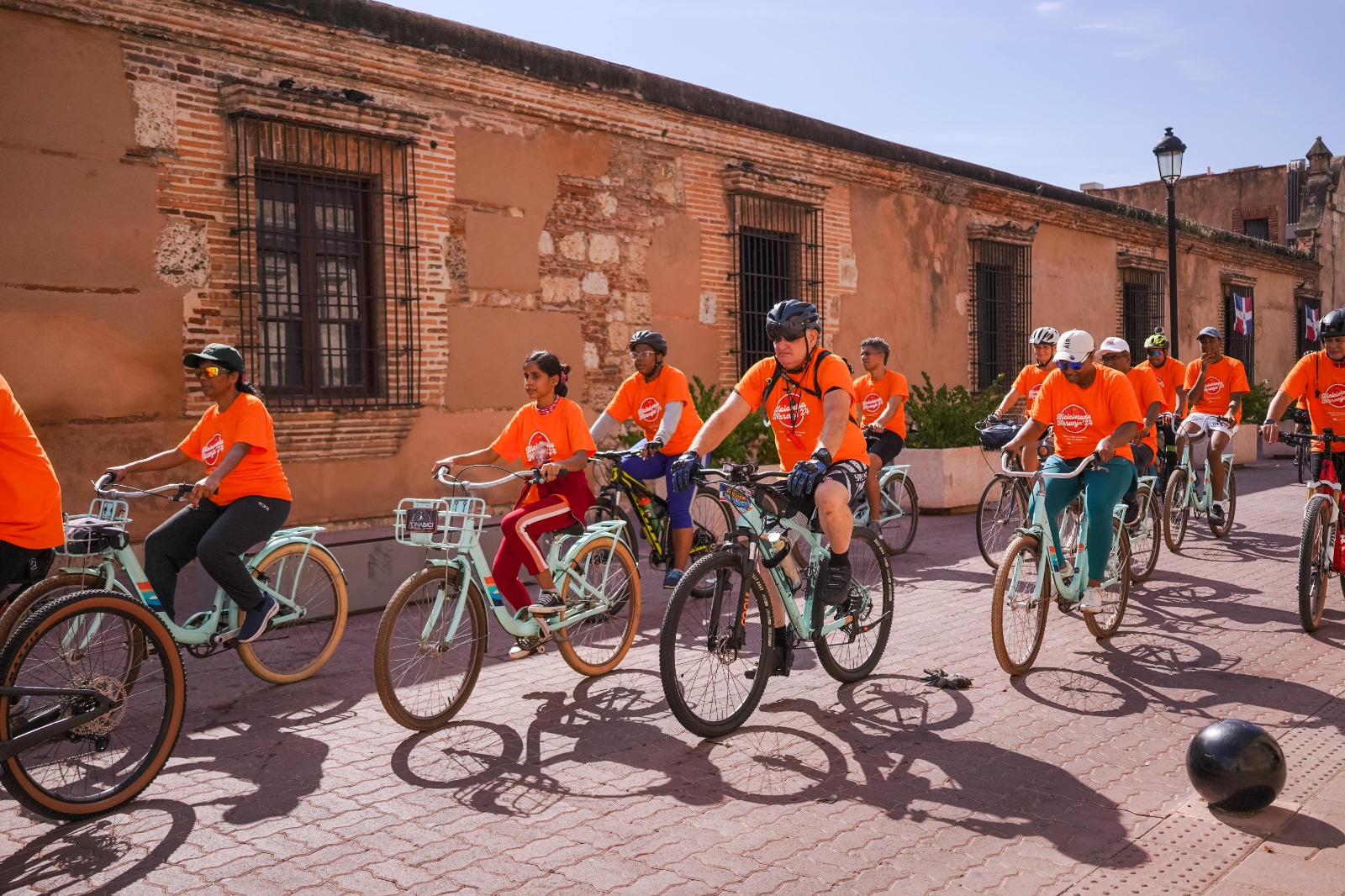 Realizan la segunda edición de la Bicicletada Naranja