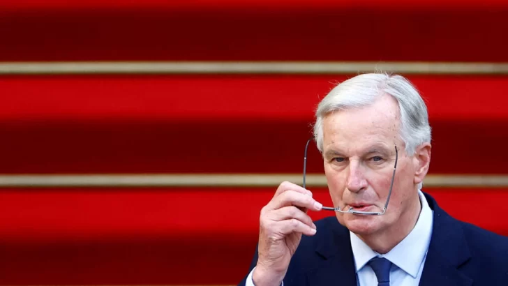 Michel Barnier diseña un gobierno inclinado a la derecha que nace fragilizado