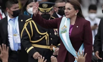 Presidenta de Honduras denuncia un 'golpe de Estado' en curso