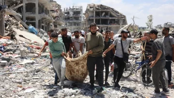 Al menos 28 muertos tras ataque a una escuela en Gaza; Israel verifica si mató a líder de Hamás