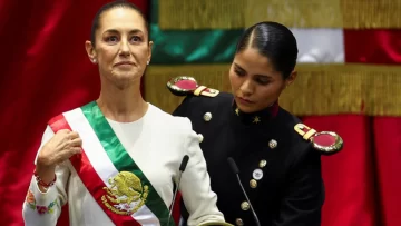 Presidenta con a: Claudia Sheinbaum se posesiona frente al Congreso de México