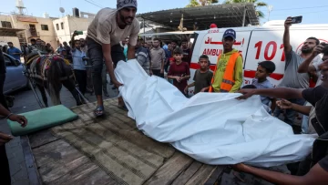 En directo: una veintena de muertos en un ataque israelí contra escuela en Gaza, según la Media Luna Roja