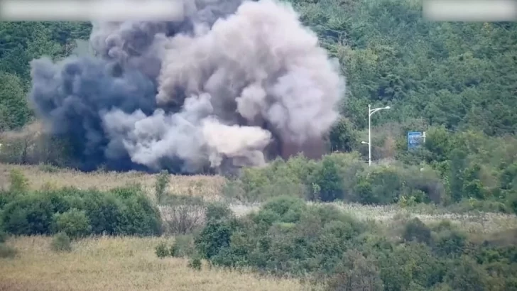 Corea del Norte destruye carreteras con Corea del Sur, enviando un contundente mensaje de no unificación