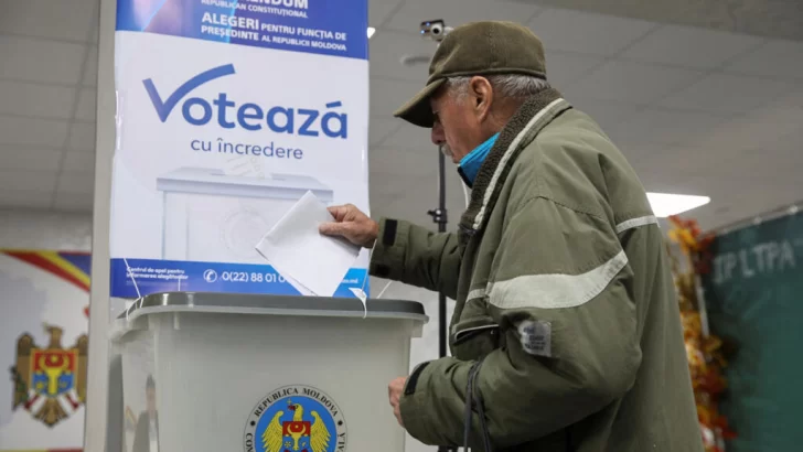 Moldavia vota en las elecciones cruciales para definir su rumbo hacia Europa o Moscú