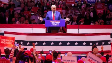 Trump y sus principales partidarios atacan a Harris desde el Madison Square Garden