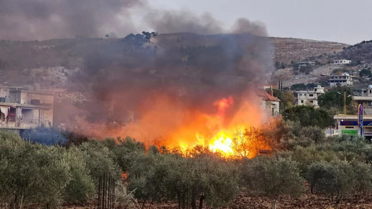 Israel ataca histórica ciudad de Baalbek; nuevo líder de Hezbolá promete mantener plan de guerra de Nasrallah