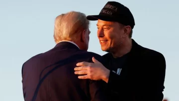 Qué gana Elon Musk, el hombre más rico del mundo, al dar su apoyo a Donald Trump