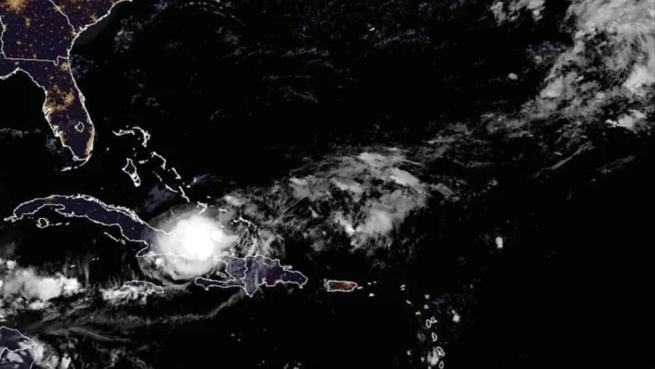 La tormenta tropical Oscar avanza hacia Bahamas después de golpear Cuba