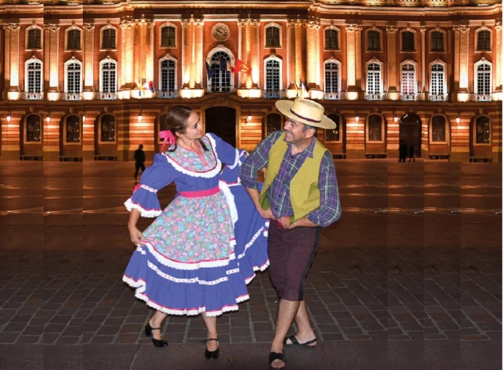 Teatro Nacional y calles de la Zona Colonial, escenarios del Ballet Folklórico de la Universidad de Chile