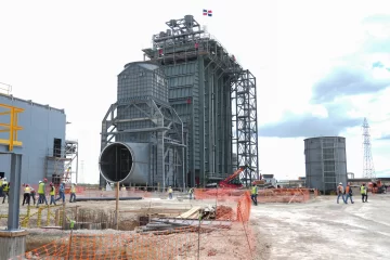 Joel Santos supervisa avances de trabajos de Central Térmica Manzanillo Power Land