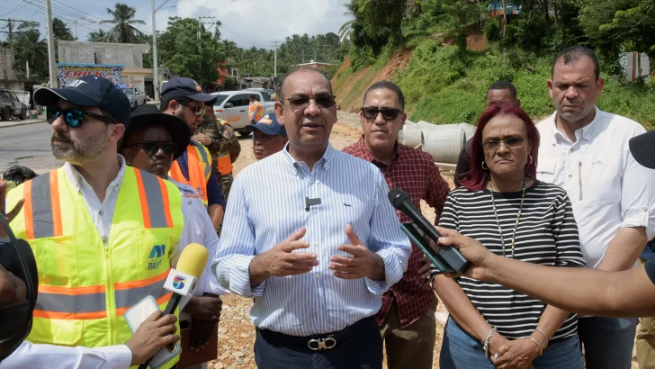 Ministro de Obras Públicas informa de trabajos de infraestructura en Samaná