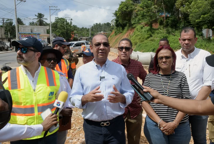 Ministro de Obras Públicas informa de trabajos de infraestructura en Samaná