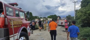 Defensa Civil confirma muerte de conductor cuyo vehículo cayó en canal de Santiago Oeste; buscan a menor de 4 años