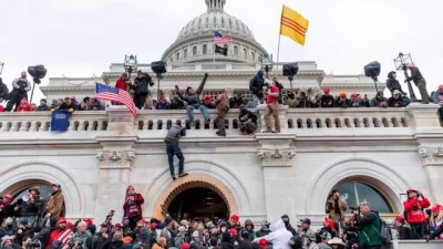 Mayor sindicato policial de EEUU critica a Trump por indultar a quienes asaltaron el Capitolio y mataron policías