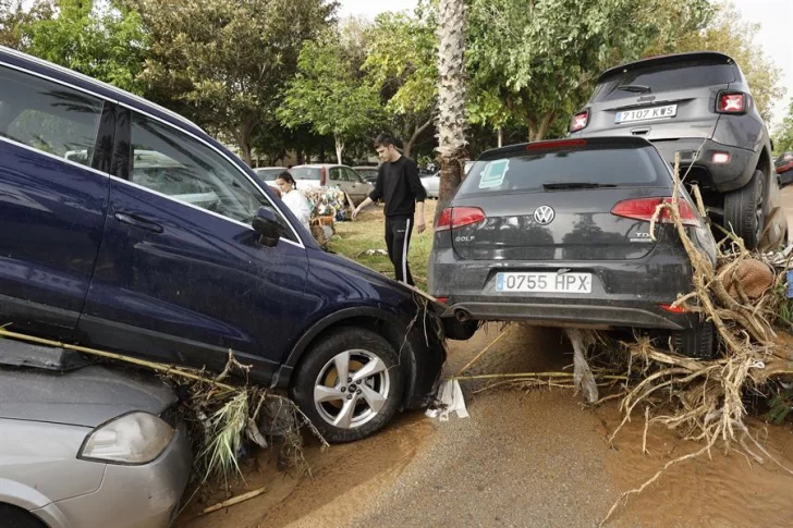 Al menos 62 muertos por devastadoras inundaciones en el sureste de España