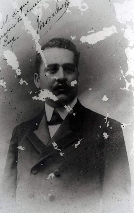 Foto-de-juventud-de-Carlos-Morales-Languasco-dedicada-a-Americo-Lugo--458x728