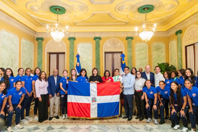 Abanderada selección dominicana que disputará Mundial Femenino