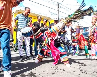 Guloyas-danzando