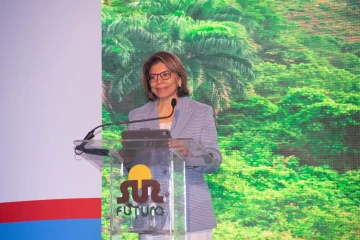 Emisiones globales de CO2 alcanzaron nuevo récord, advierte expresidenta de Costa Rica