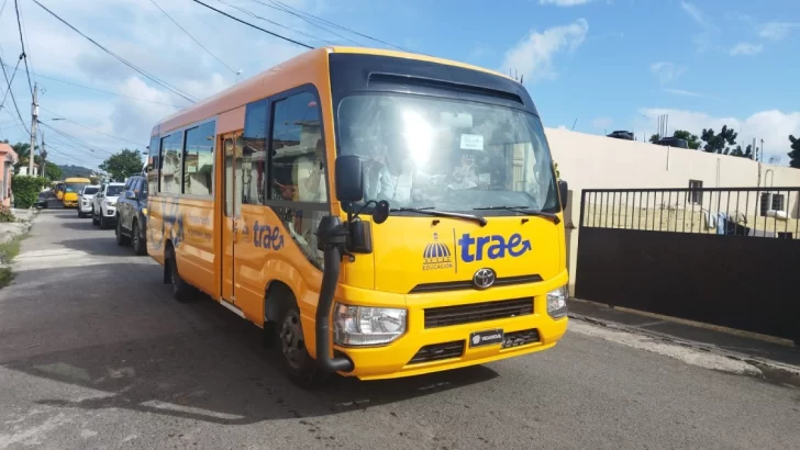 Minerd declara desierta licitación para transporte escolar