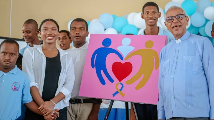 Minerd inaugura octava aula de transición a la vida adulta para estudiantes con discapacidad