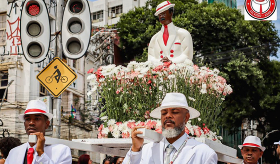 Procesion-con-Ze-Pilintra-en-Rio-de-Janeiro-en-su-dia-de-celebracion.-Fuente-externa