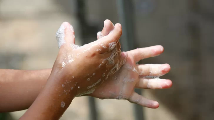 La mitad de los hogares en República Dominicana no cuenta con instalaciones fijas para el lavado de manos