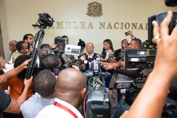 “Muévanse, que llegó Pacheco”. Crónica de un inicio tardío de la vista pública en el Congreso Nacional