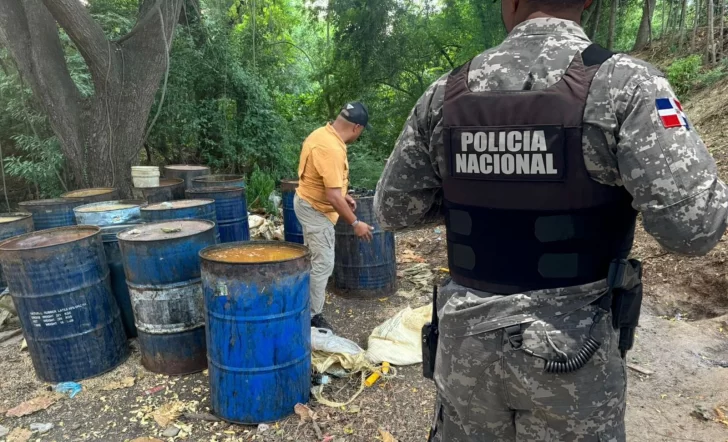 Policía desmantela fábrica de clerén y apresa cinco personas en Navarrete