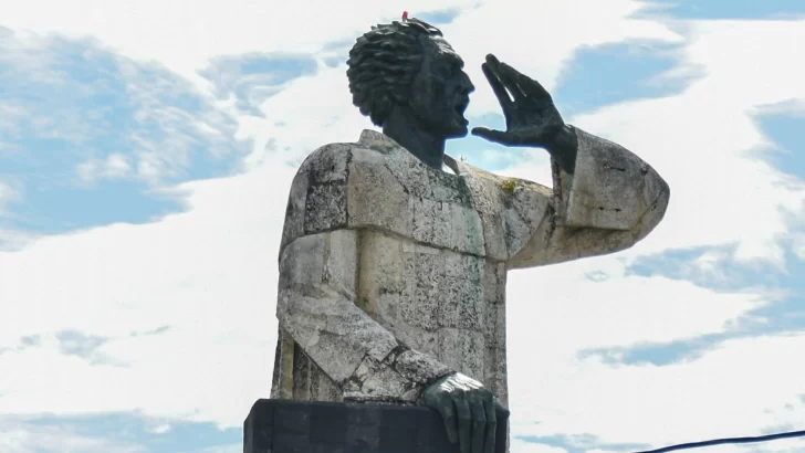 Parlacen rinde homenaje a Montesinos, el misionero español que en 1511 defendió los derechos indígenas