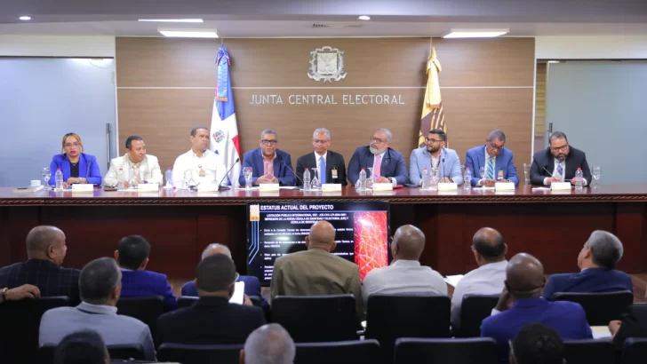 JCE presenta estatus del proyecto para la renovación de la cédula