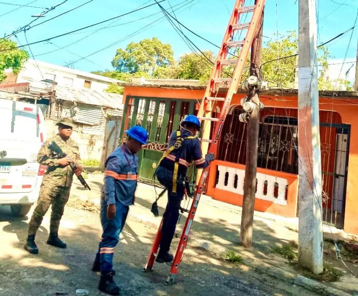 Edesur desmantela 70 conexiones ilegales en Barahona, Bahoruco y Pedernales