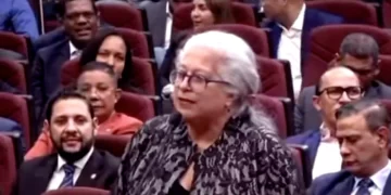 Ama de casa Rebeca Fiallo advierte sobre el impacto negativo de la reforma fiscal