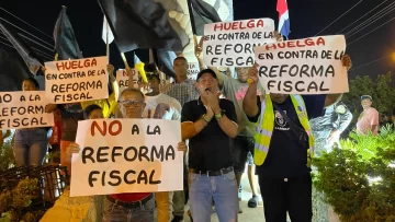 “Los dominicanos, y más los mocanos, no somos pariguayos”, protesta contra reforma fiscal