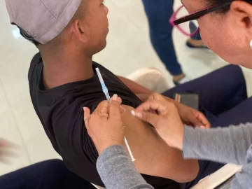 Inician jornada de vacunación en la Escuela de Entrenamiento Policial