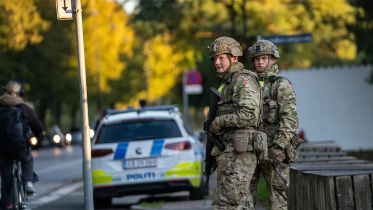 La policía danesa detiene a tres suecos por una doble explosión cerca de la embajada de Israel