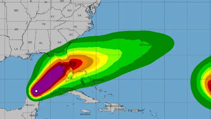 Milton otra vez sube a categoría 5 al aproximarse a Florida