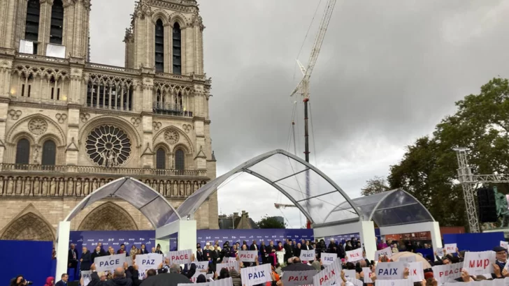 Ministra de Cultura francesa propone entrada paga a la catedral de Notre-Dame